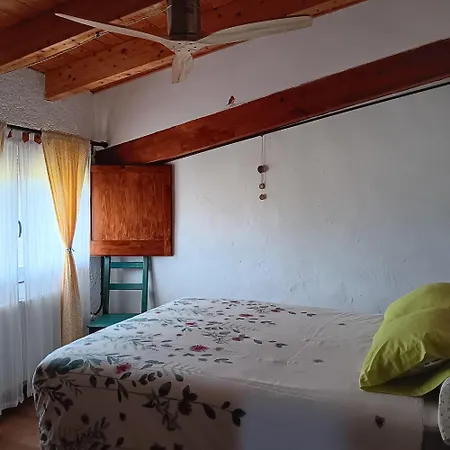 Δωμάτια σε οικογενειακή κατοικία Ca La Martona